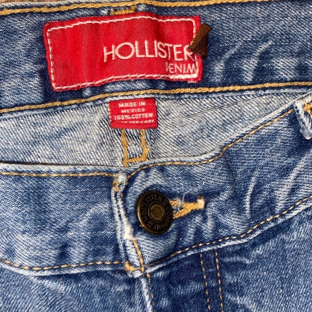 Hollister Blue Denim Jeans with Red Label - Picture 2 of 5